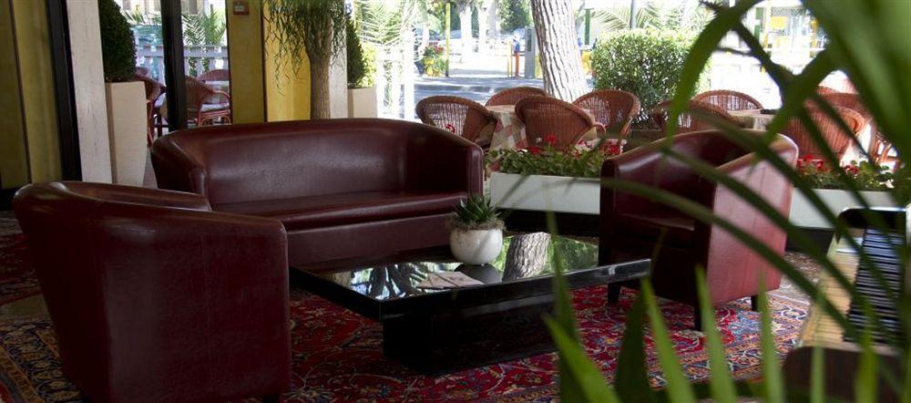 לידו די ג'סולו Hotel Felix Pindemonte מראה חיצוני תמונה