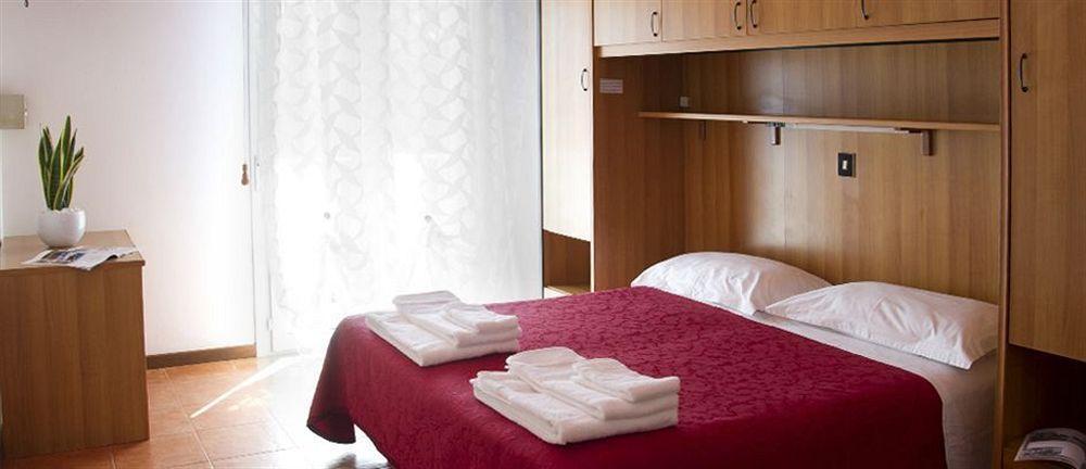 לידו די ג'סולו Hotel Felix Pindemonte מראה חיצוני תמונה