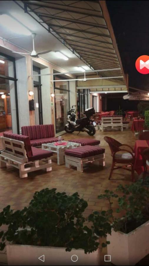 לידו די ג'סולו Hotel Felix Pindemonte מראה חיצוני תמונה